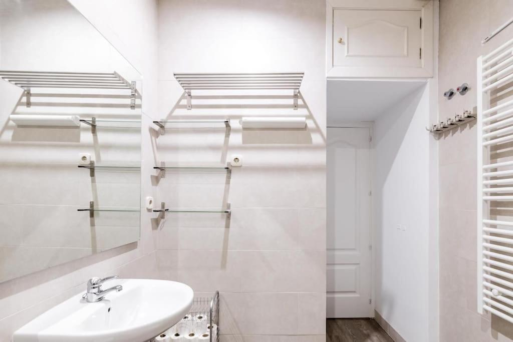 Apartamento Proximo A Gran Via Madrid Apartman Kültér fotó